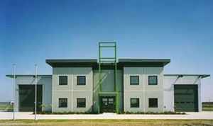 glazen bouwsteen in elementen, bouwmag, airpark brabant budel, site was ooit: www.saanen-knoups-arch.nl (klik voor groter)